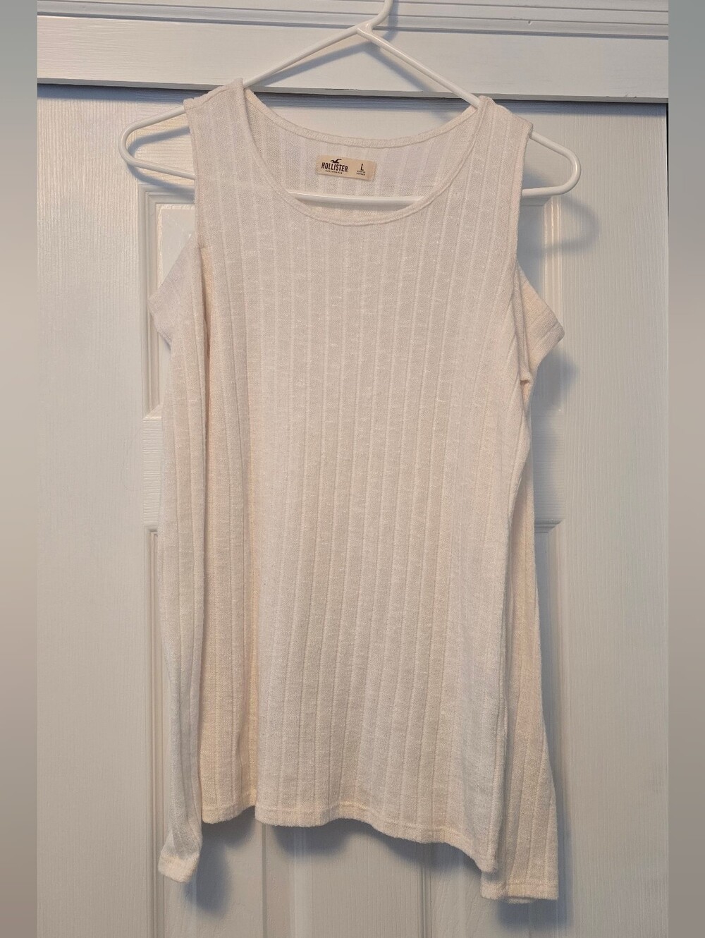Hollister Women's Cream Ribbed Cold-Shoulder Long Sleeve Top